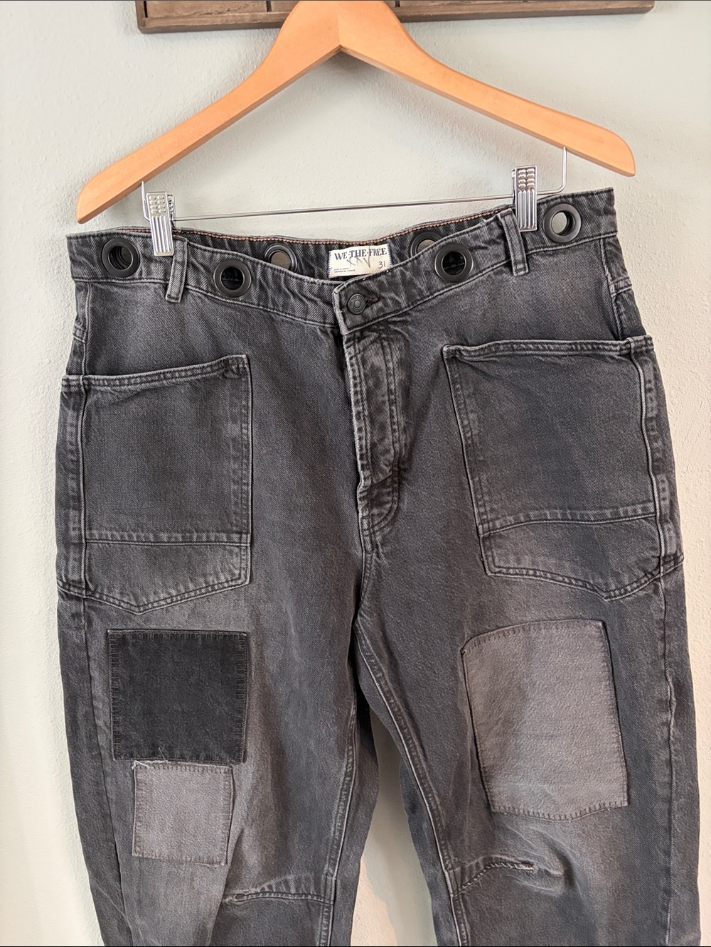 We the Free Moxie Pull on Patchwork Barrel Jeans Nighthawk Wash size 31 - Picture 5 of 6